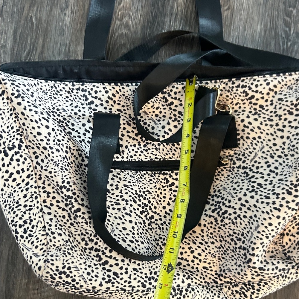 Chic Speckled Tote Bag with Black Accents - Picture 6 of 6